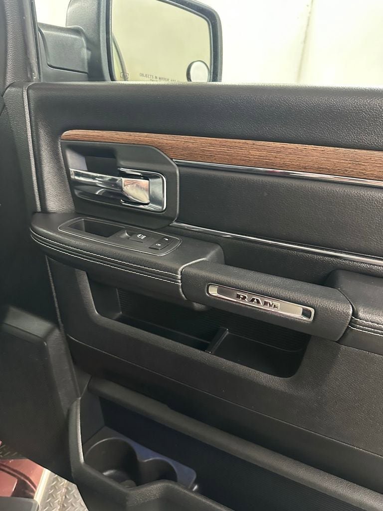 Used 2018 RAM 1500 Laramie w/ Convenience Group AWD/4WD image 37