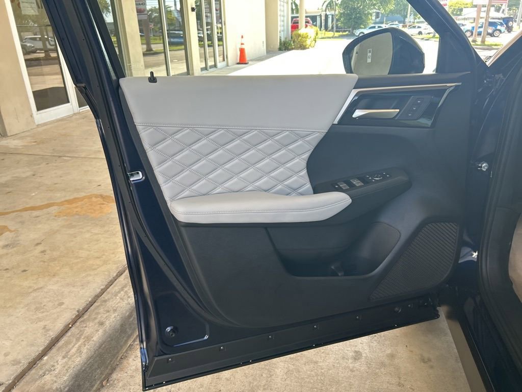 New 2025 Mitsubishi Outlander SEL image 40