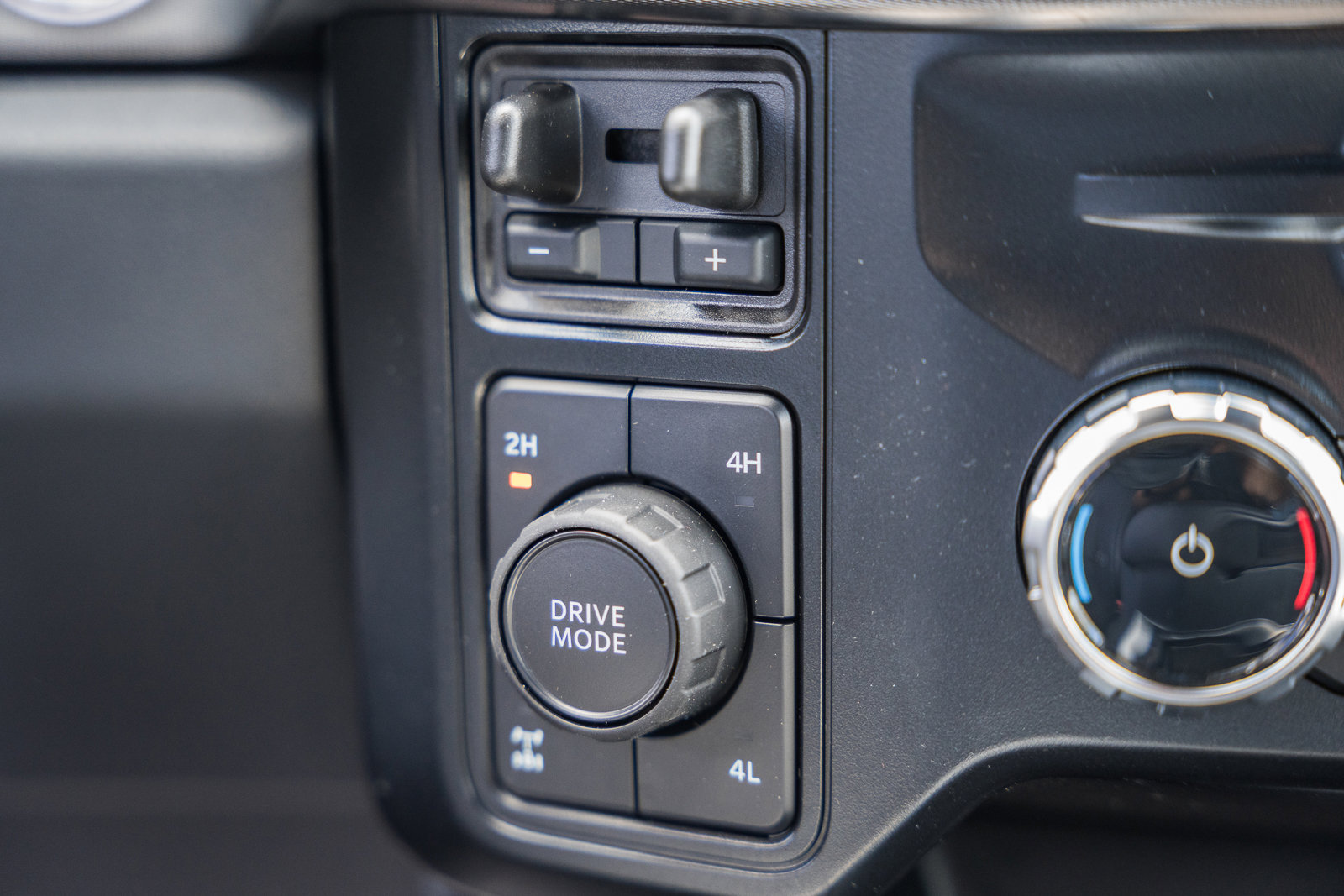 New 2026 Ford F250 Platinum image 30