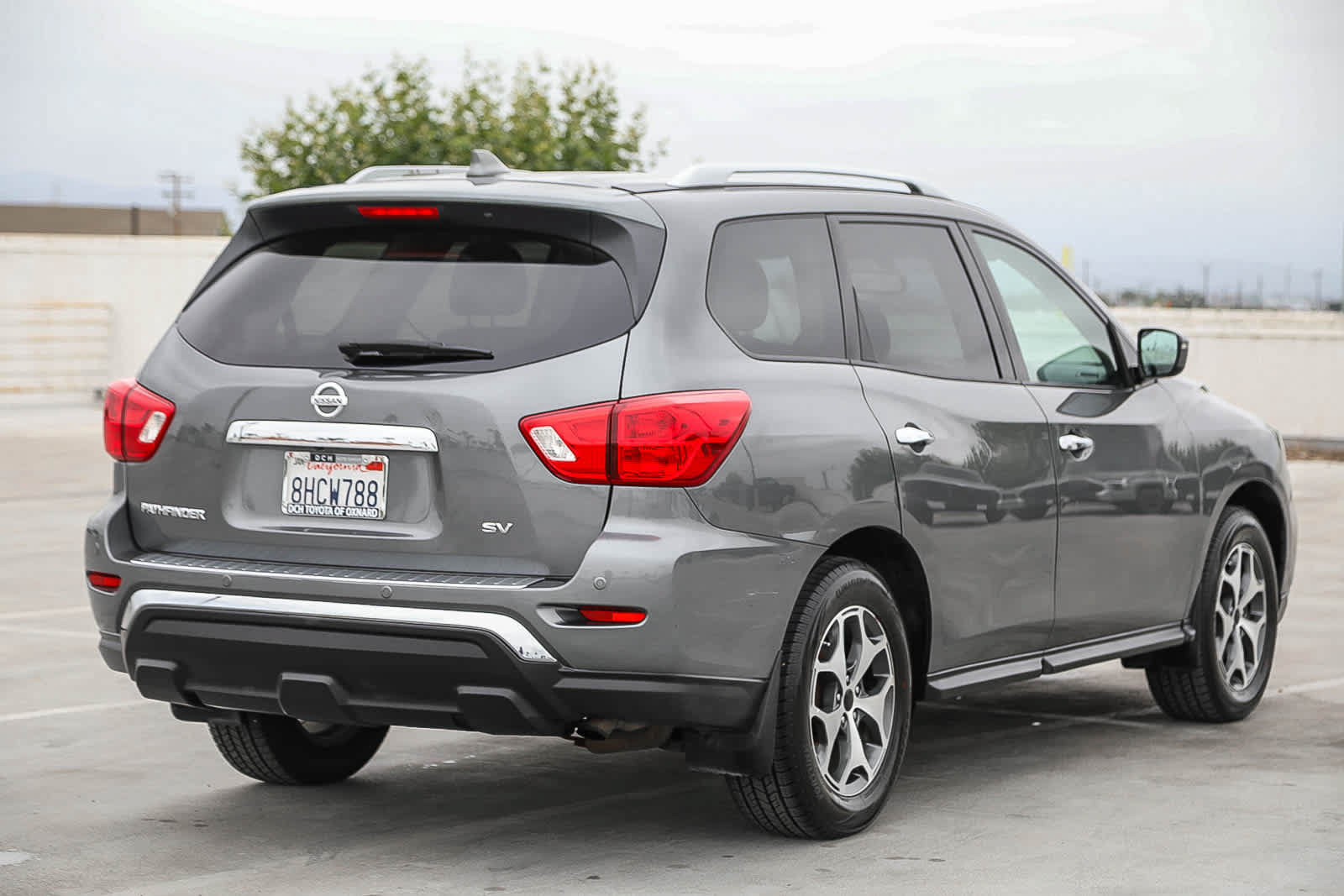 Used 2019 Nissan Pathfinder SV FWD image 5