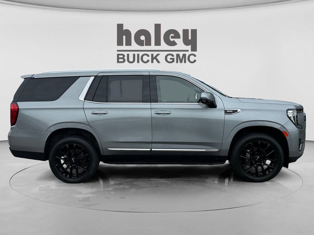 Used 2023 GMC Yukon SLT w/ SLT Luxury Package AWD/4WD image 6