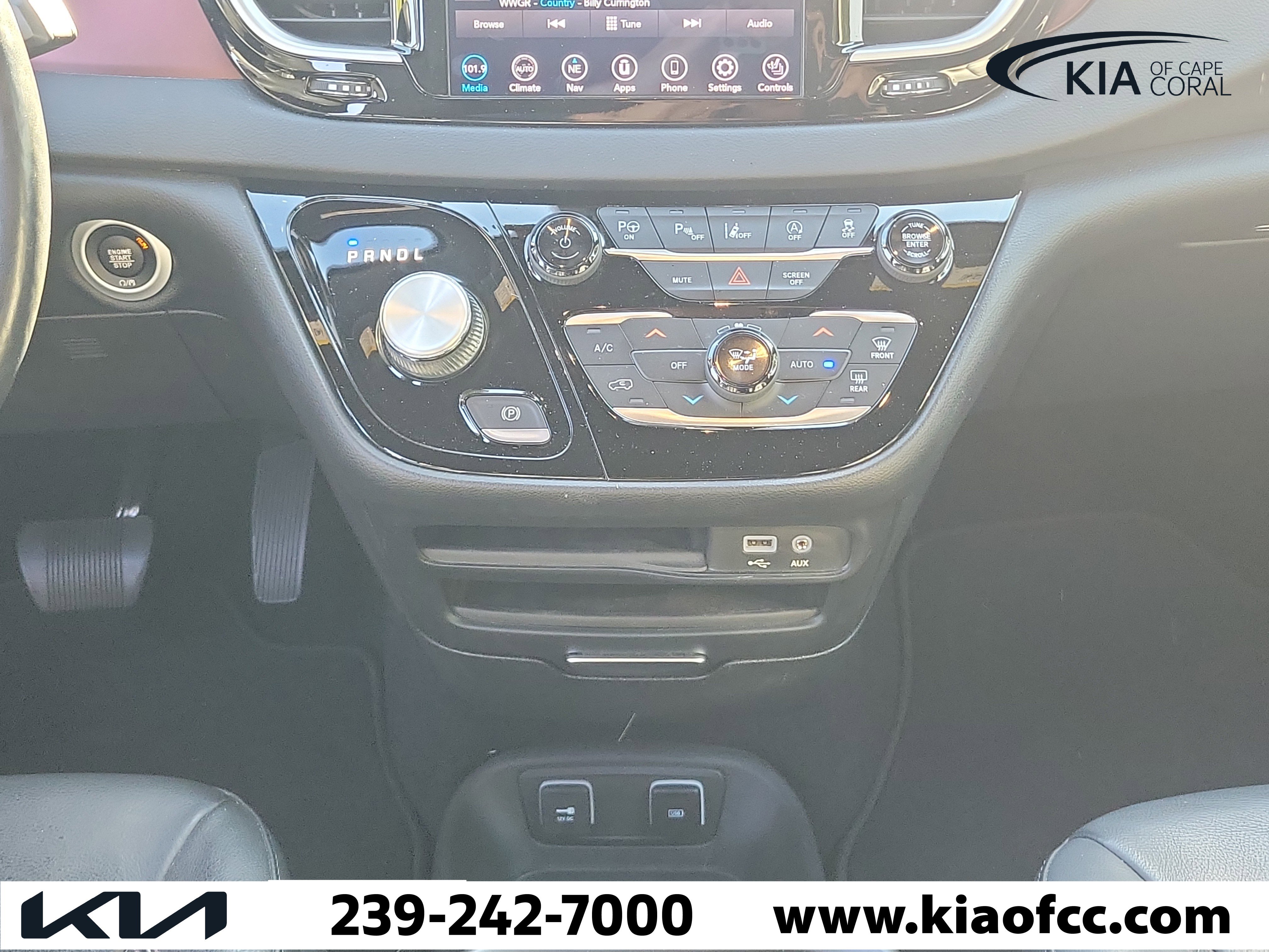 Used 2020 Chrysler Pacifica Touring-L image 22