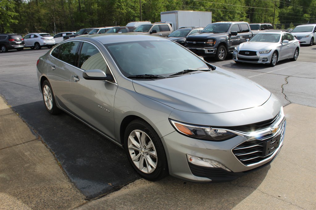 Used 2023 Chevrolet Malibu LT FWD image 2