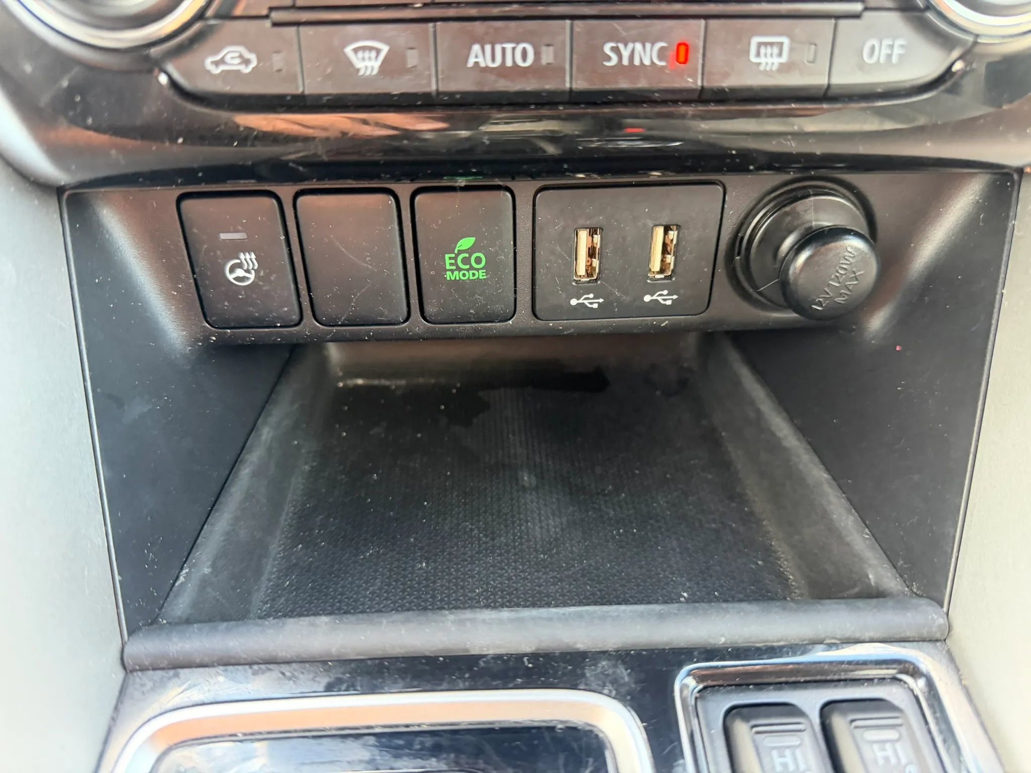 Used 2022 Mitsubishi Eclipse Cross AWD image 27