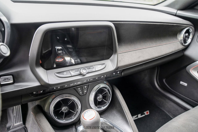 Used 2019 Chevrolet Camaro ZL1 RWD image 54