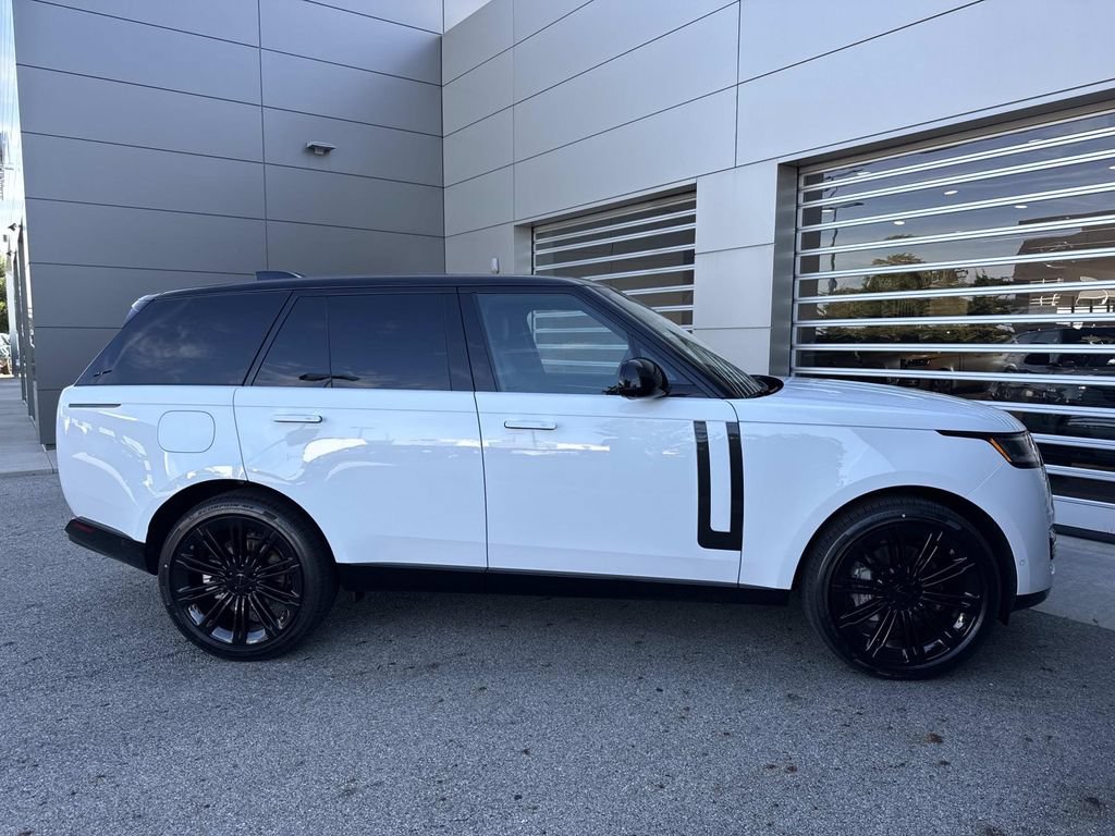 New 2026 Land Rover Range Rover SE AWD/4WD image 9