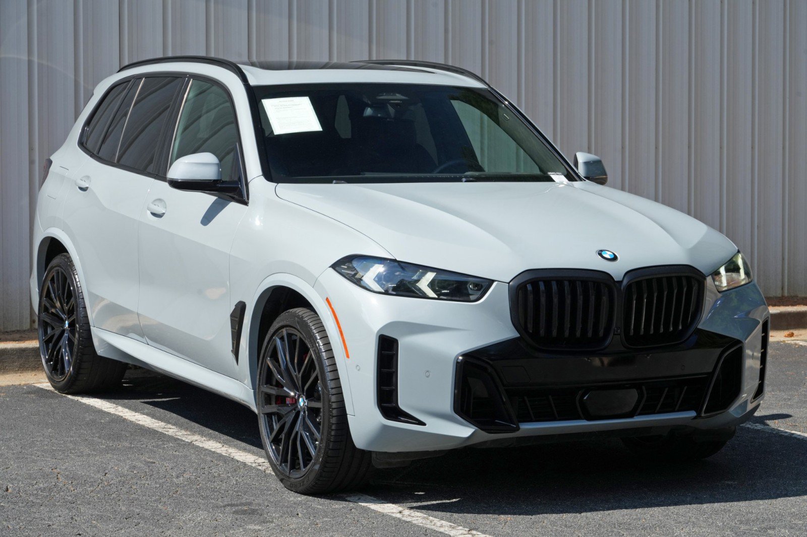 Used 2024 BMW X5 sDrive40i w/ M Sport Package RWD image 60
