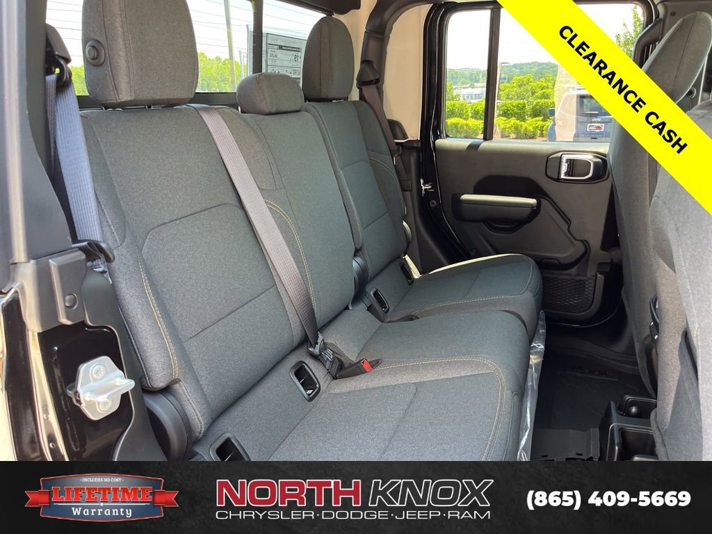 New 2025 Jeep Gladiator Sport image 24