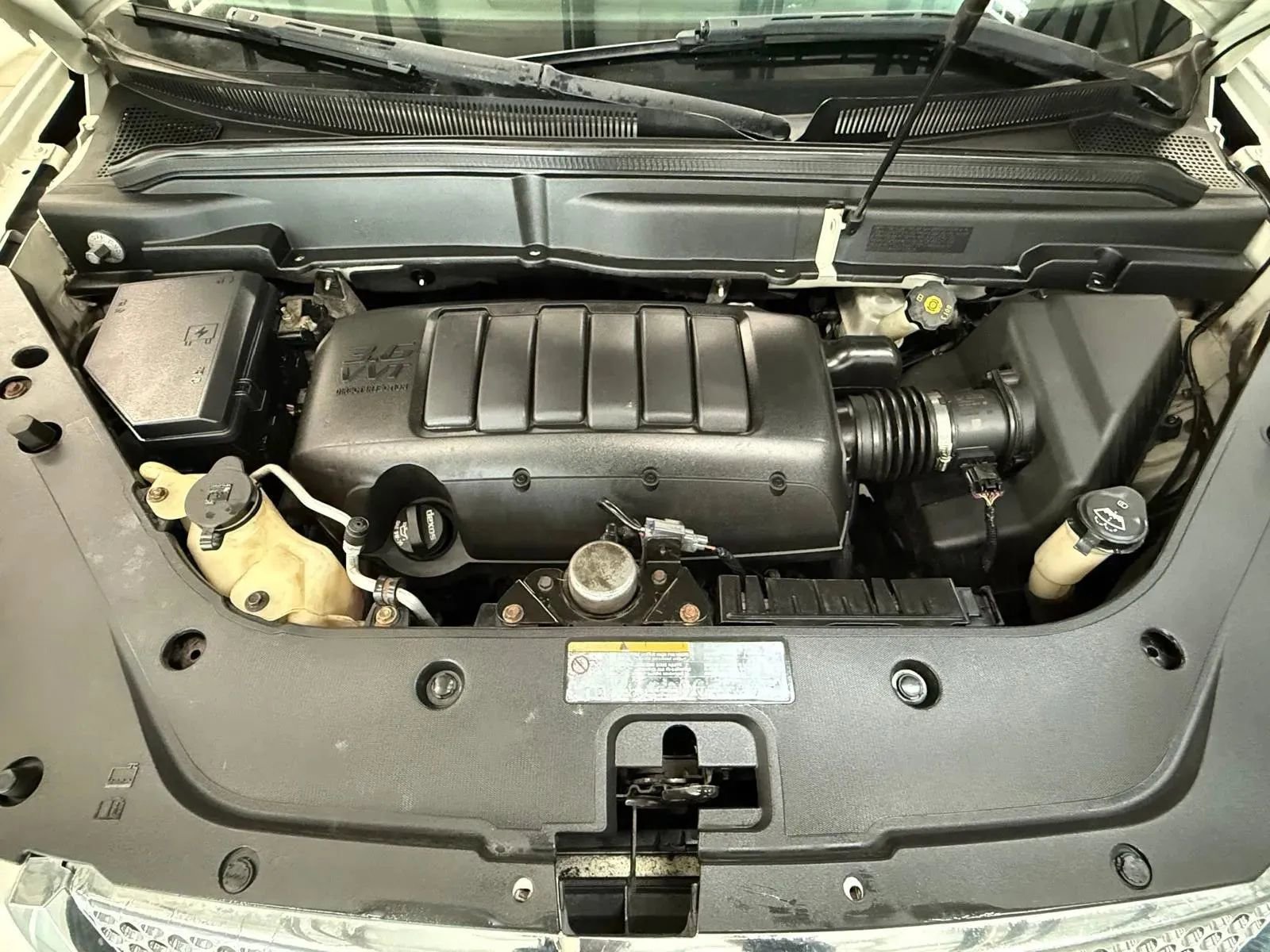 Used 2011 GMC Acadia Denali image 42