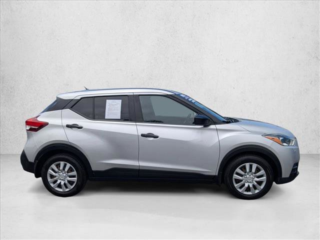 Used 2020 Nissan Kicks S FWD image 4