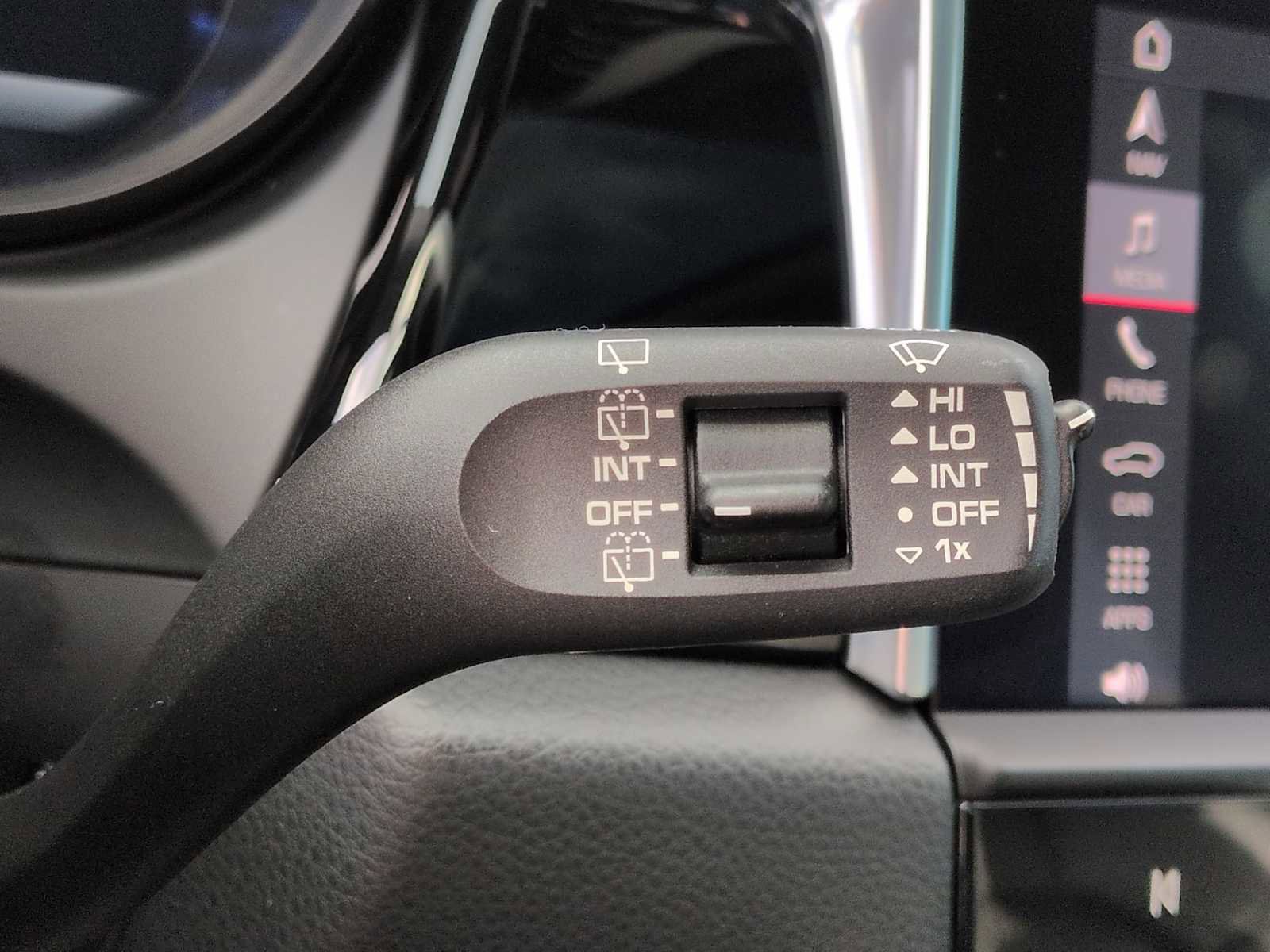 Used 2023 Porsche Macan Turbo image 28