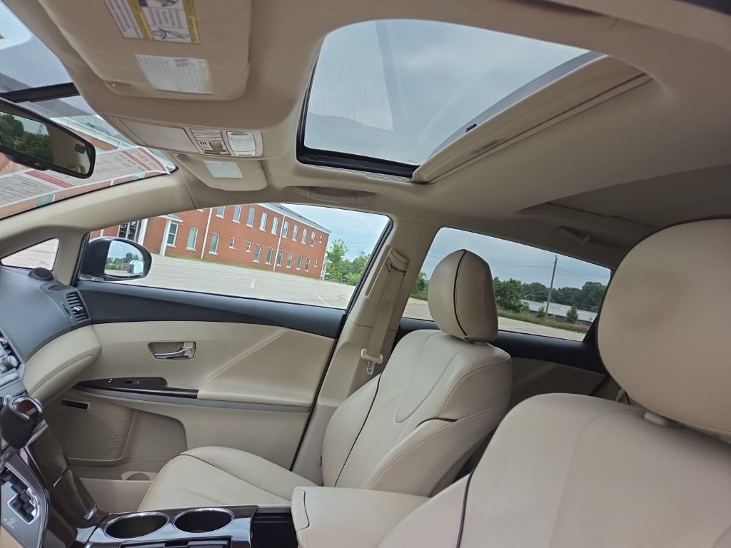 Used 2009 Toyota Venza AWD image 13