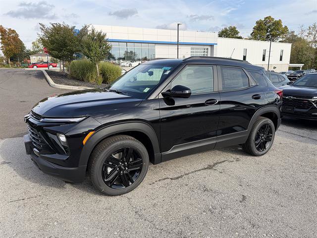 New 2026 Chevrolet TrailBlazer LT w/ Midnight Edition AWD/4WD image 1