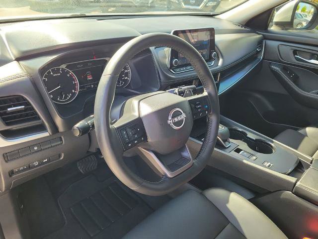 Certified 2025 Nissan Rogue SV w/ SV Premium Package image 22