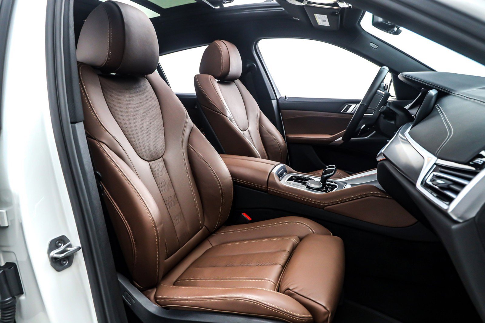 Used 2022 BMW X6 xDrive40i w/ Premium Package image 7