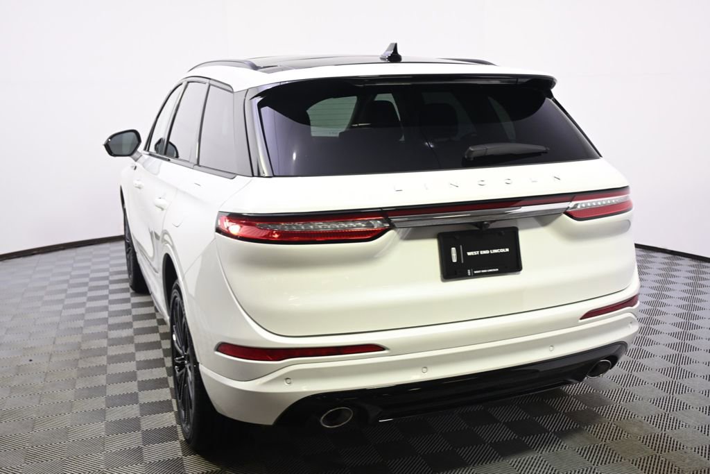 New 2026 Lincoln Corsair Reserve w/ Jet Appearance Package image 4