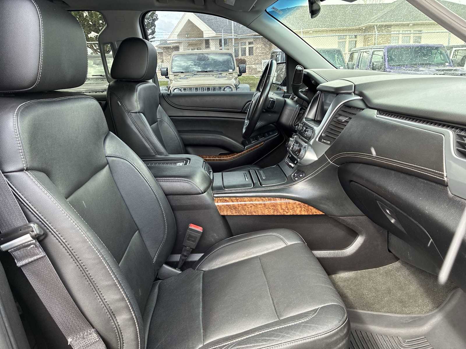 Used 2015 Chevrolet Suburban LTZ AWD/4WD image 27