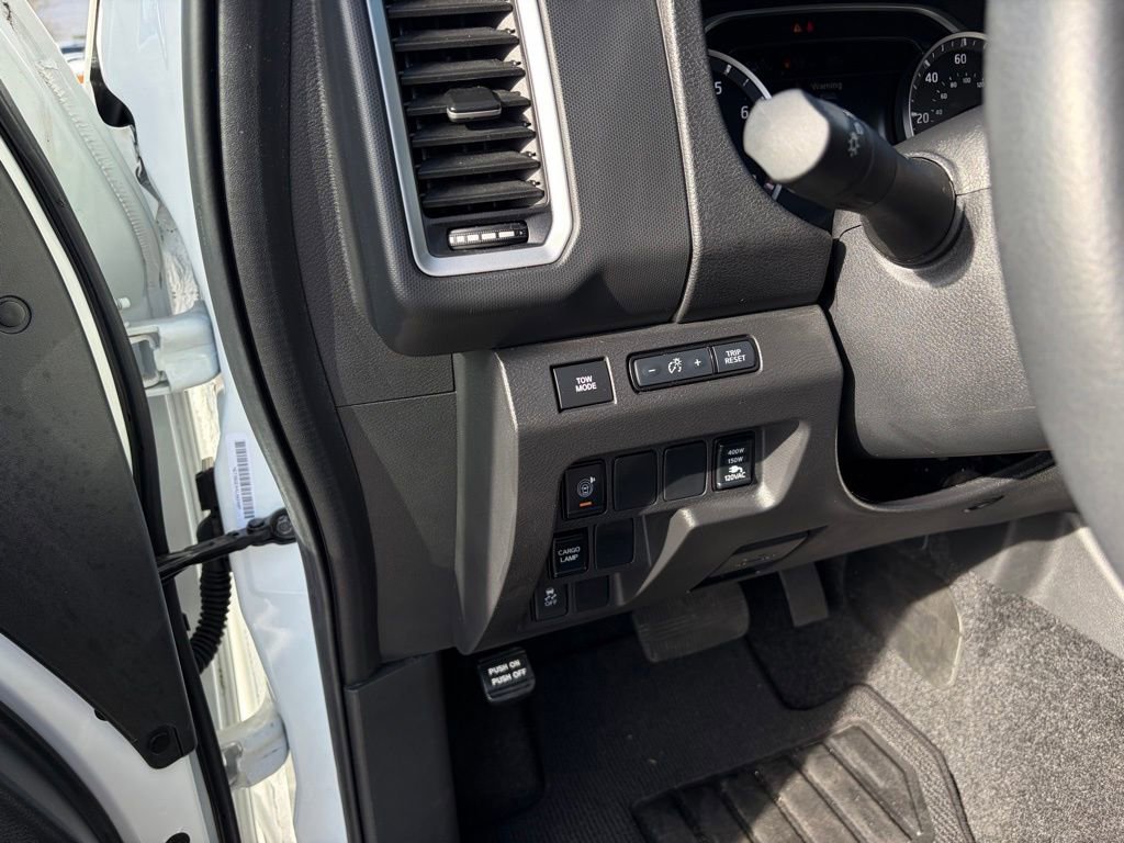 Certified 2024 Nissan Frontier SL w/ Technology Package image 15