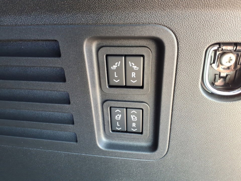 New 2026 Buick Enclave Preferred w/ Power Package image 10