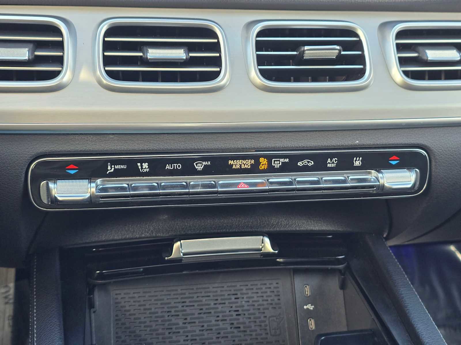 Used 2024 Mercedes-Benz GLE 450e GLE 450e Plug-In Hybrid image 30