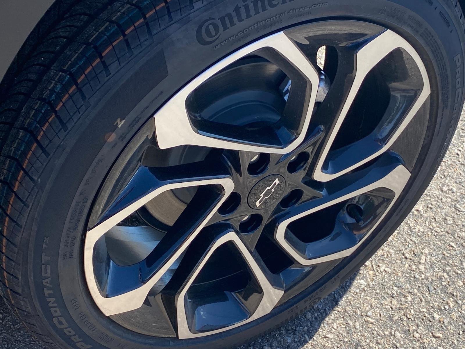 New 2026 Chevrolet Trax RS w/ Sunroof Package FWD image 21