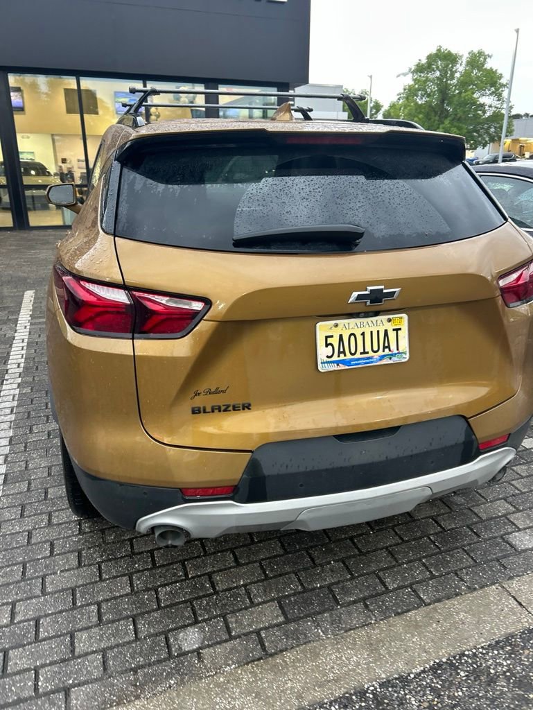 Used 2019 Chevrolet Blazer LT w/ Sound & Technology Package FWD image 11