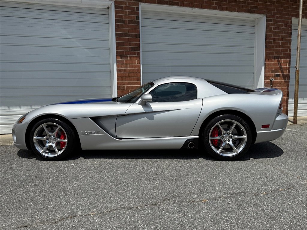 Used 2010 Dodge Viper SRT-10 w/ Protection Group image 23