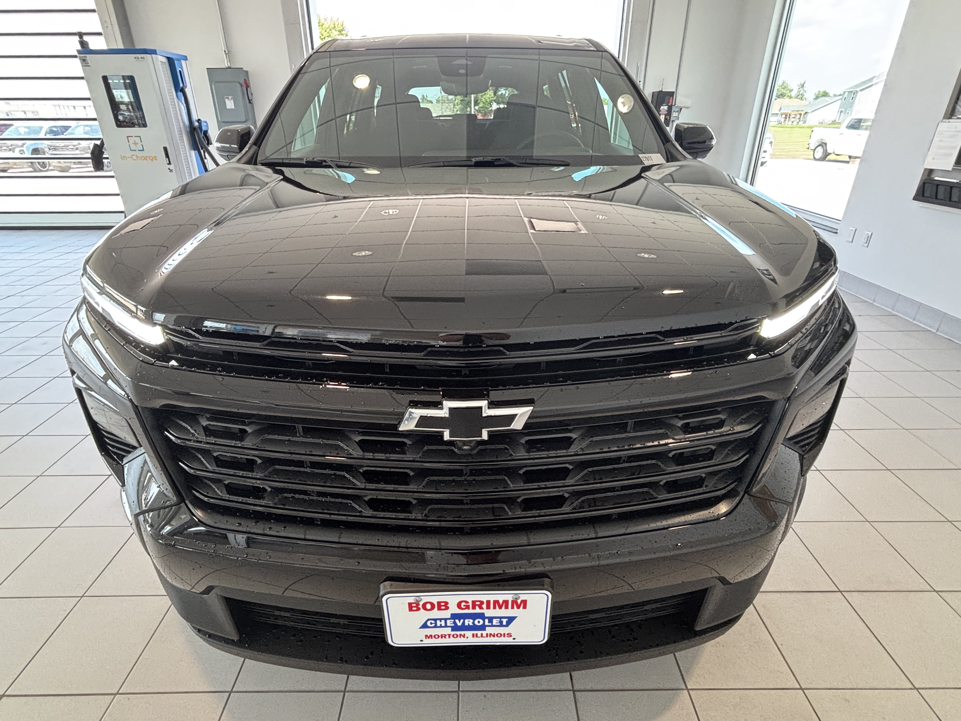 New 2027 Chevrolet Traverse LT w/ Midnight/Sport Edition FWD image 5