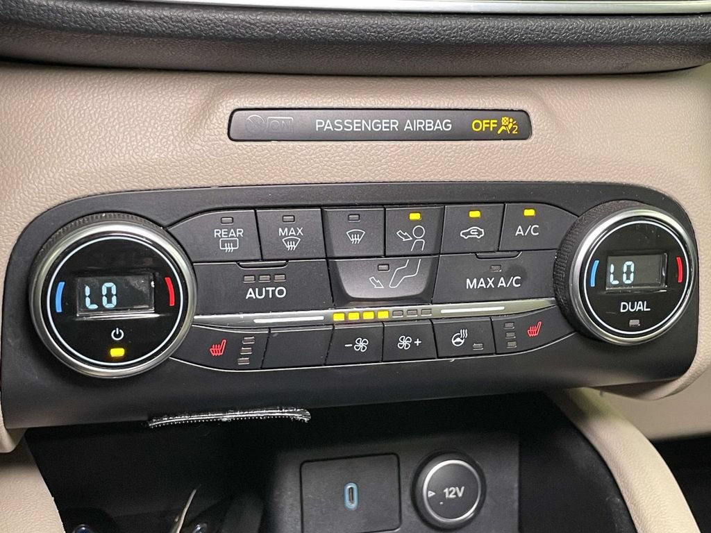 Used 2020 Ford Escape Titanium AWD/4WD image 27