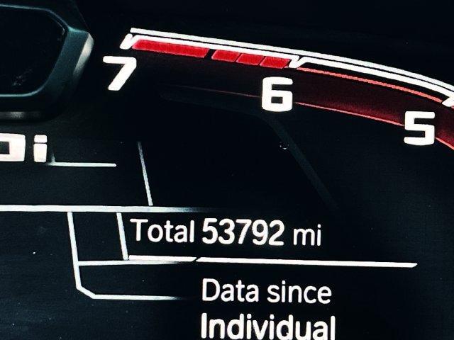 Used 2020 BMW X6 M50i AWD/4WD image 19