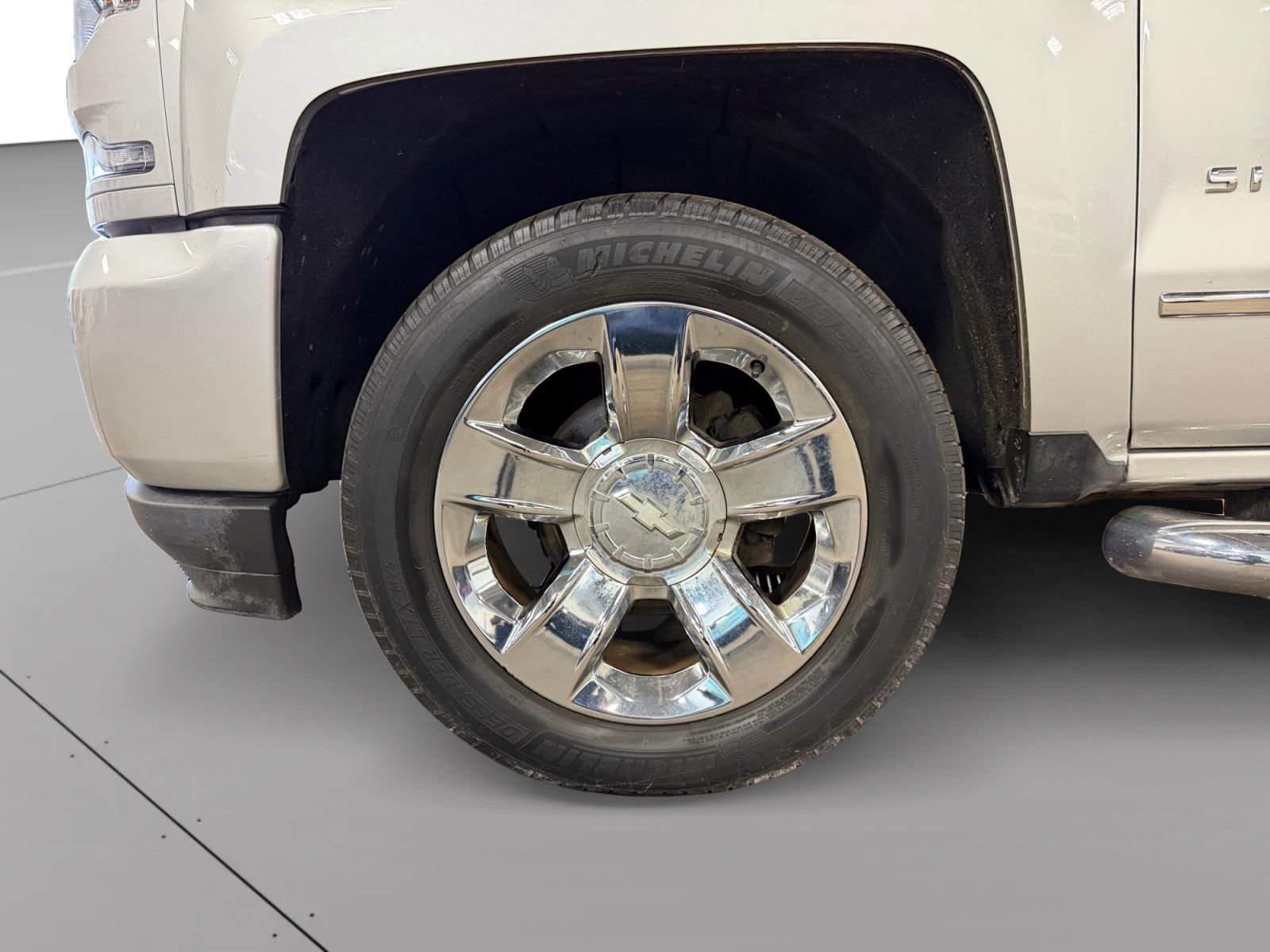 Used 2017 Chevrolet Silverado 1500 LTZ Z71 w/ LTZ Plus Package image 14