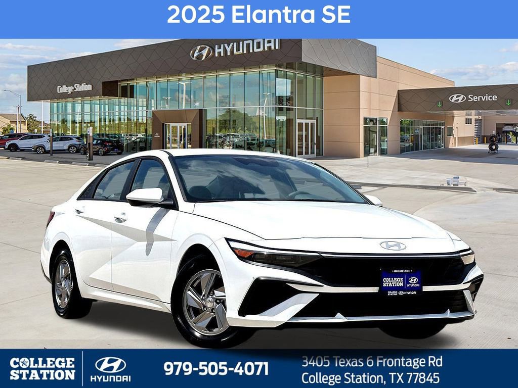Used 2025 Hyundai Elantra SE w/ Cargo Package