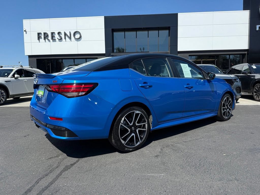 Used 2025 Nissan Sentra SR w/ SR Premium Package FWD image 11