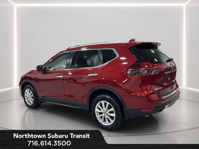 Used 2020 Nissan Rogue SV AWD/4WD image 3