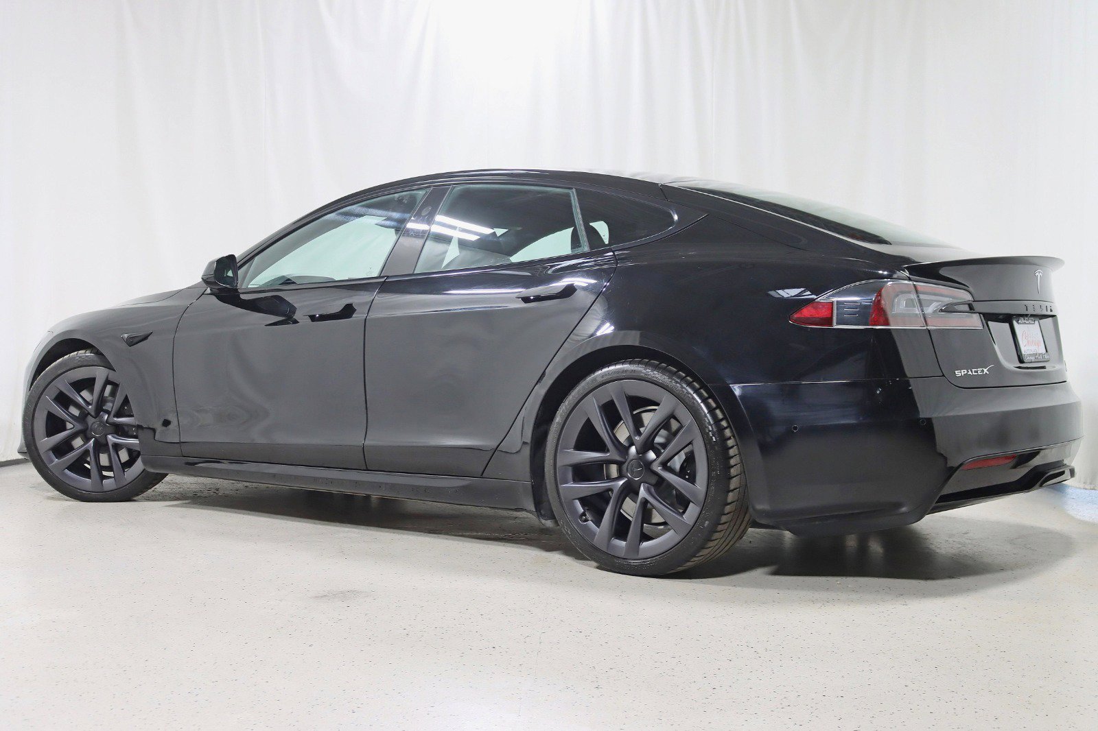 Used 2022 Tesla Model S Plaid image 9