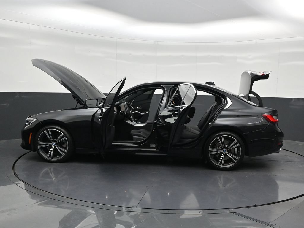 Used 2021 BMW 330i Sedan w/ Premium Package RWD image 33