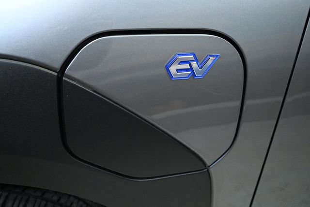 Used 2025 Subaru Solterra Premium image 16