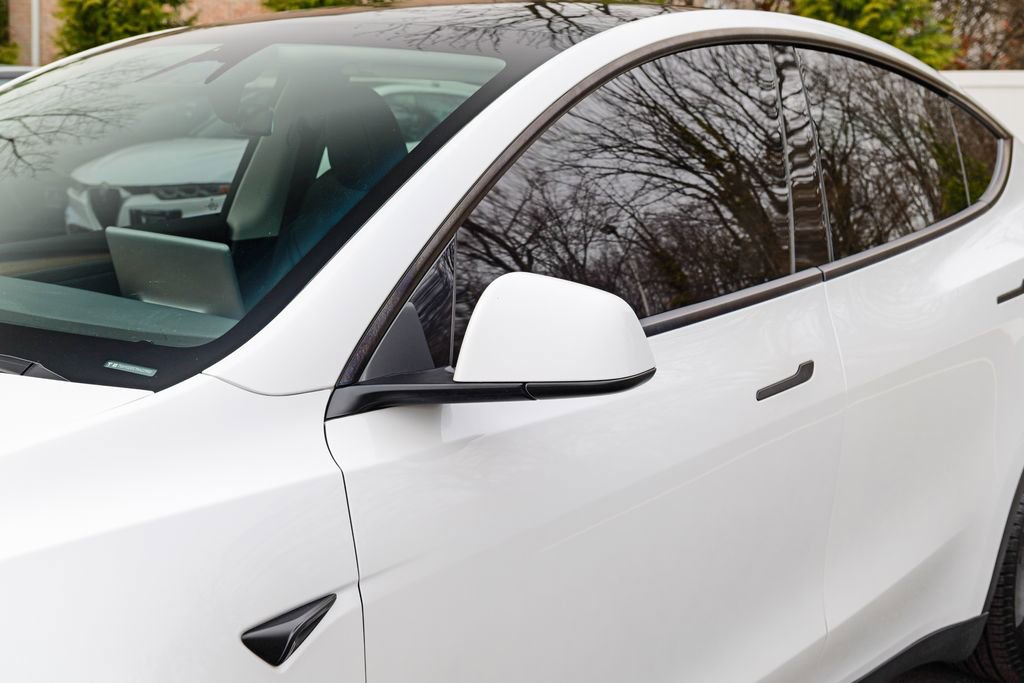 Used 2024 Tesla Model Y Long Range image 11