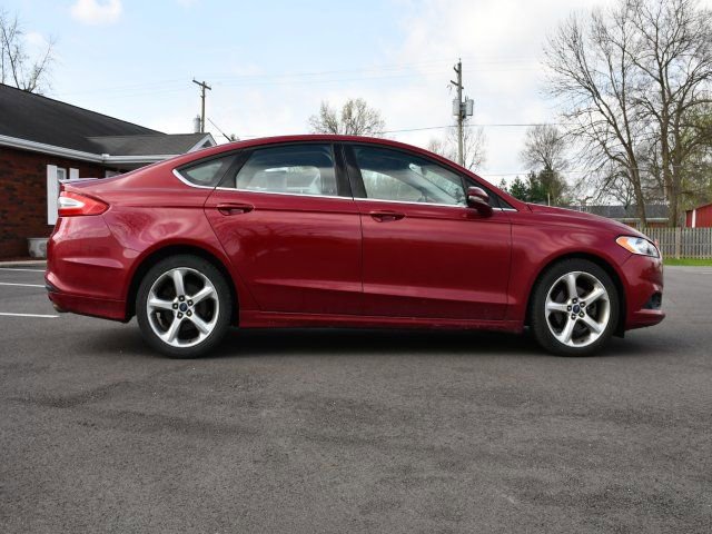 Used 2015 Ford Fusion SE w/ Equipment Group 201A image 8