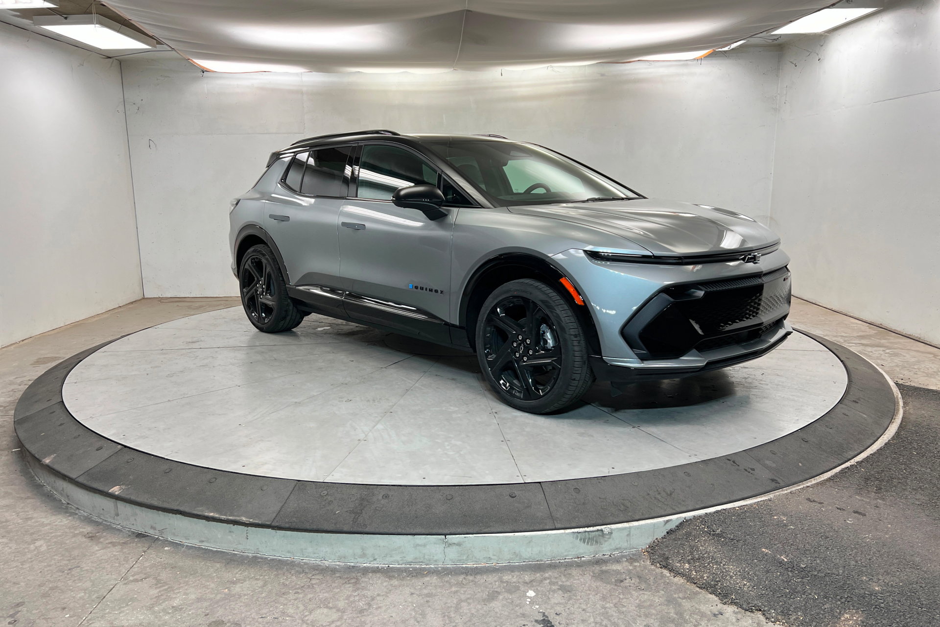 New 2026 Chevrolet Equinox EV RS image 8