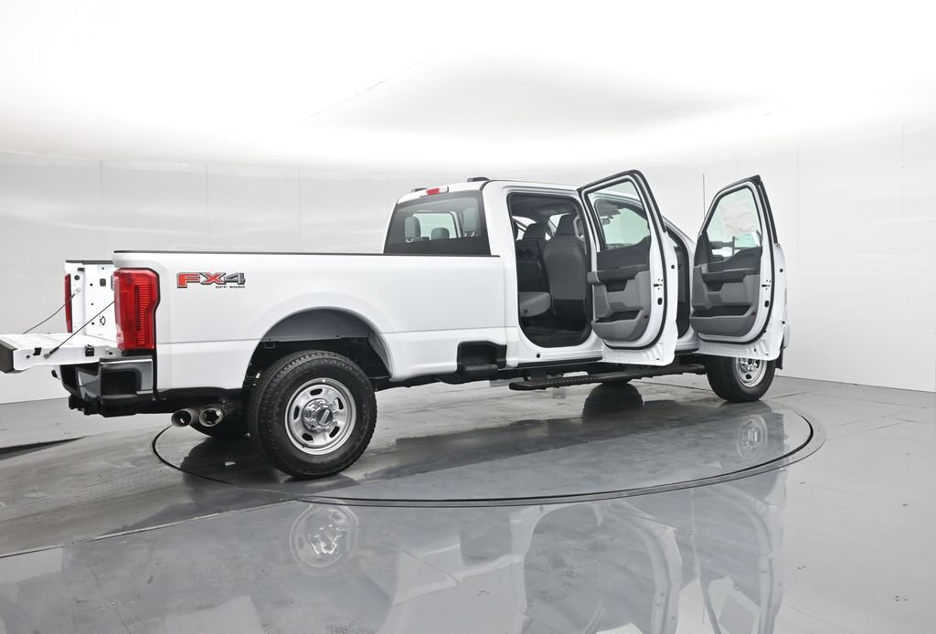 New 2026 Ford F350 XL w/ FX4 Off-Road Package image 5