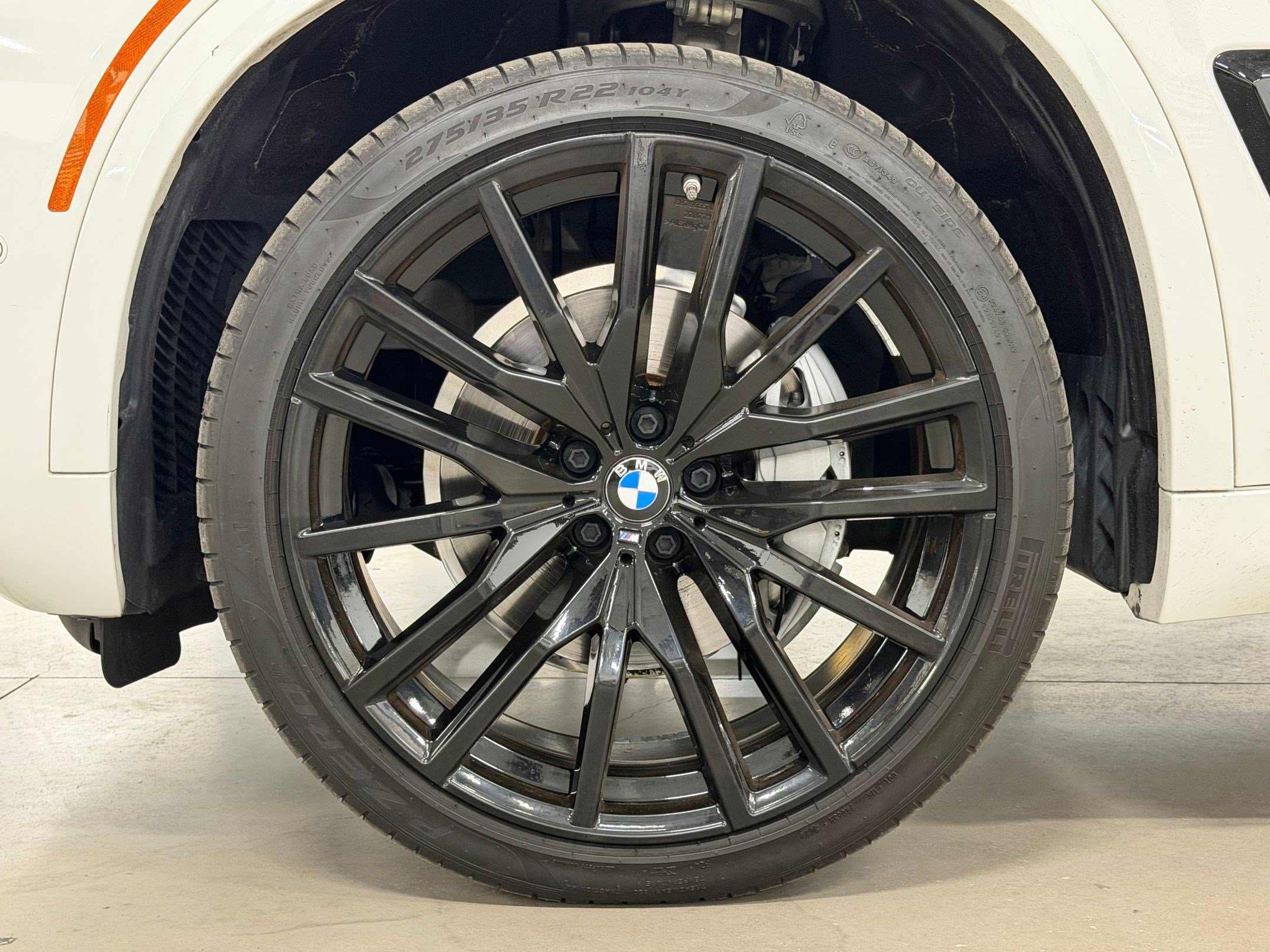 Used 2024 BMW X5 sDrive40i w/ M Sport Package RWD image 12