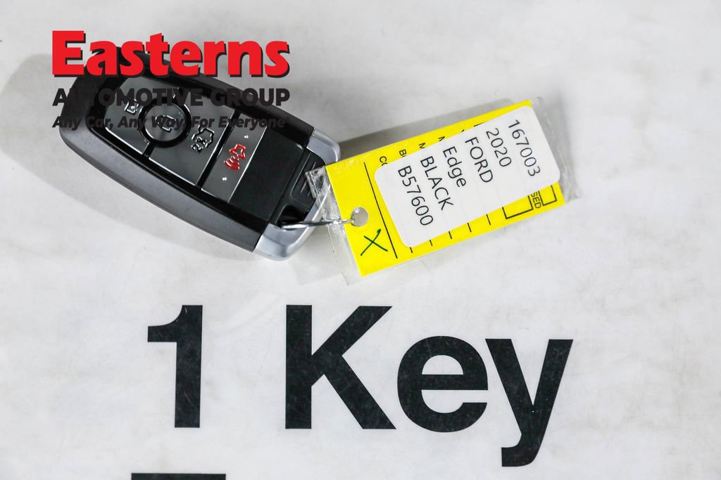 Used 2020 Ford Edge SEL image 25