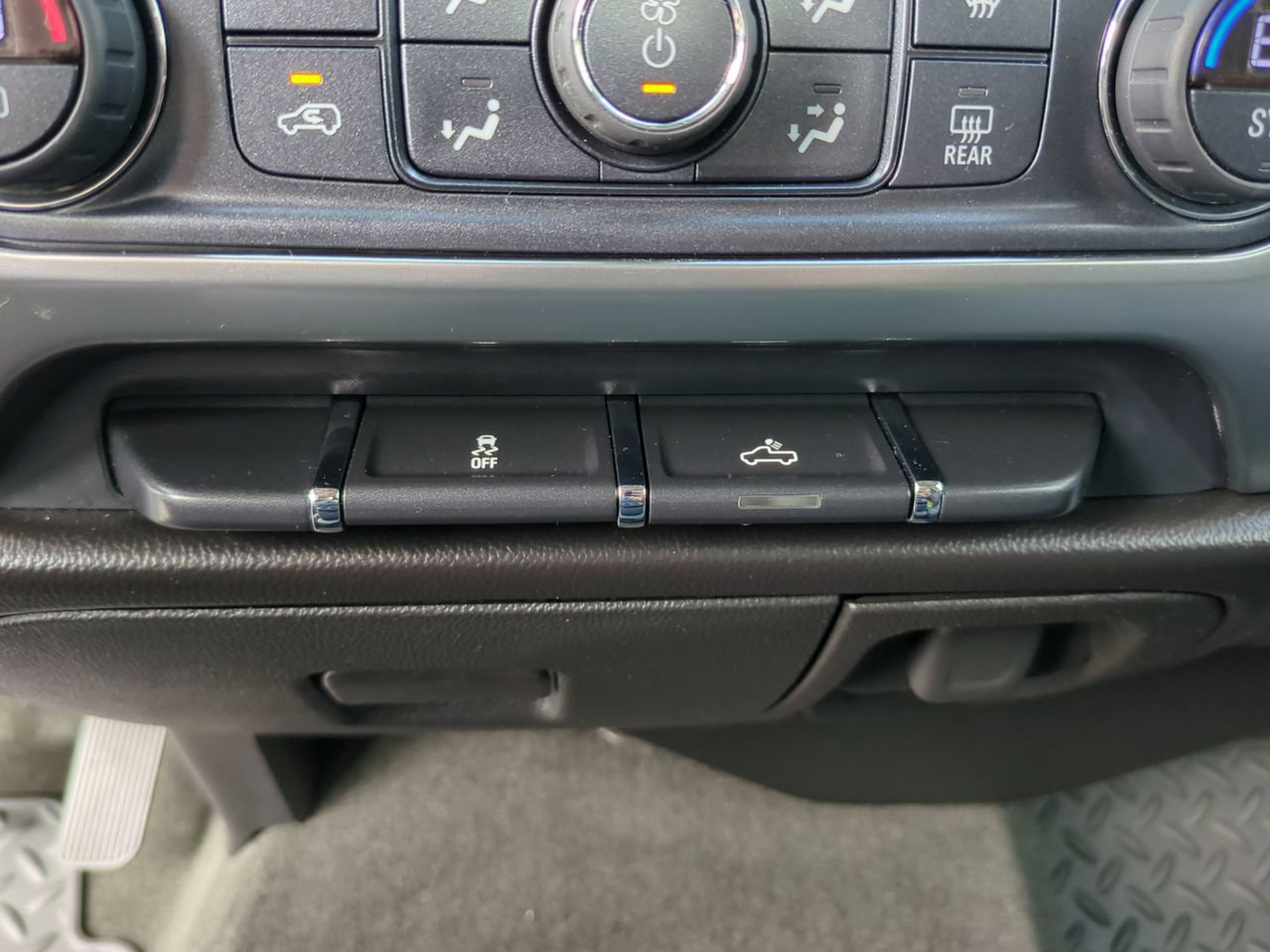 Used 2017 Chevrolet Silverado 1500 LT w/ All Star Edition RWD image 27