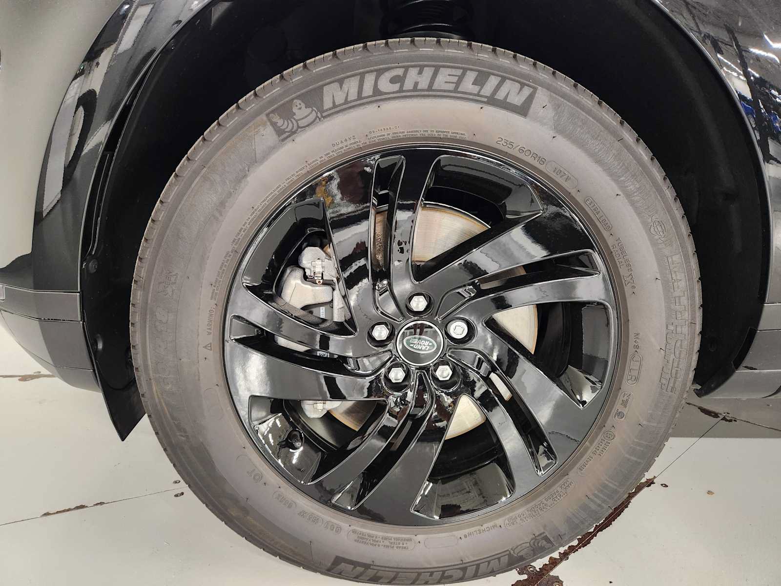 Used 2026 Land Rover Range Rover Evoque S AWD/4WD image 8