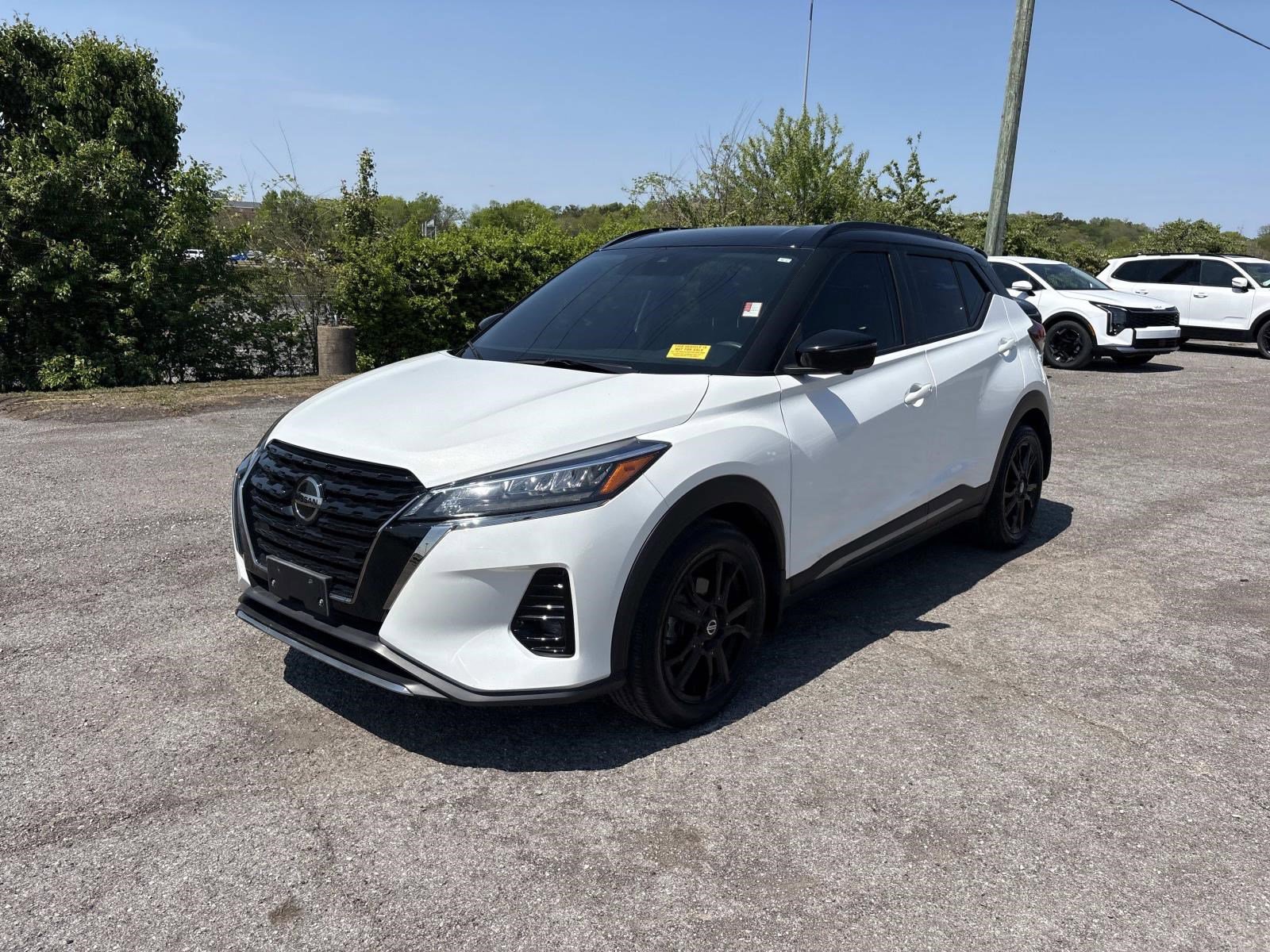 Used 2021 Nissan Kicks SR image 3