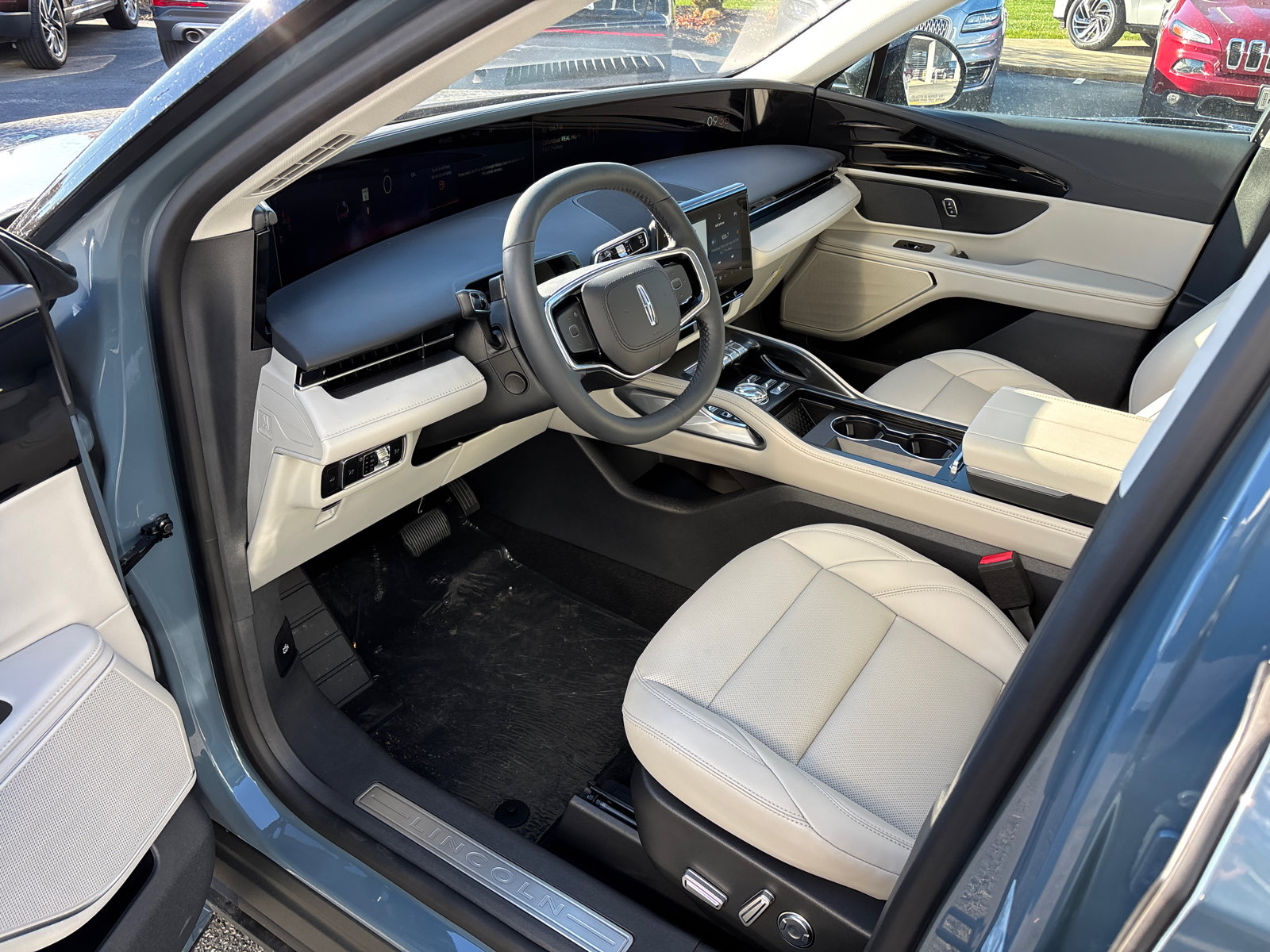 New 2026 Lincoln Nautilus Premier image 26