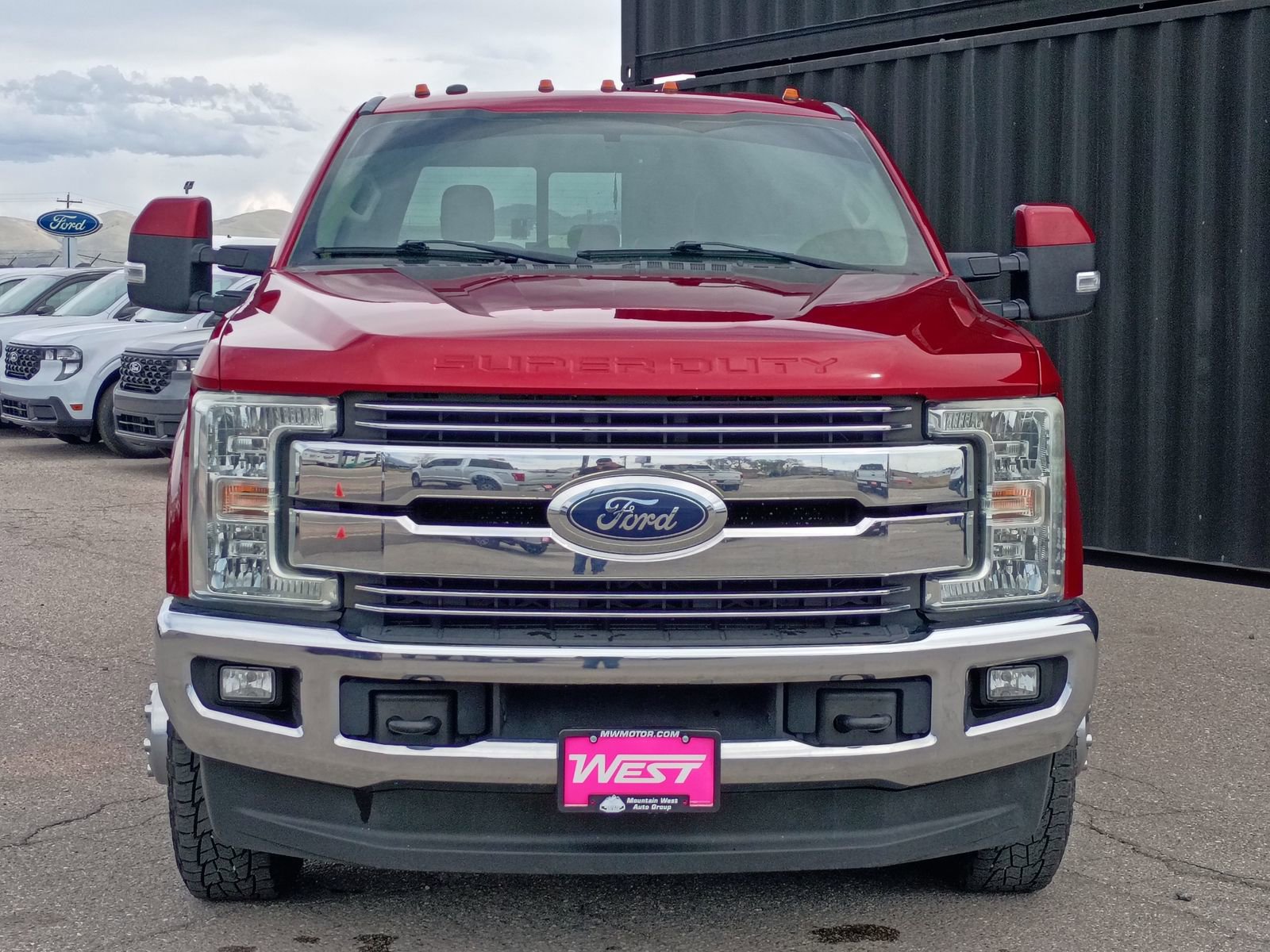 Used 2017 Ford F350 Lariat w/ Lariat Value Package AWD/4WD image 2