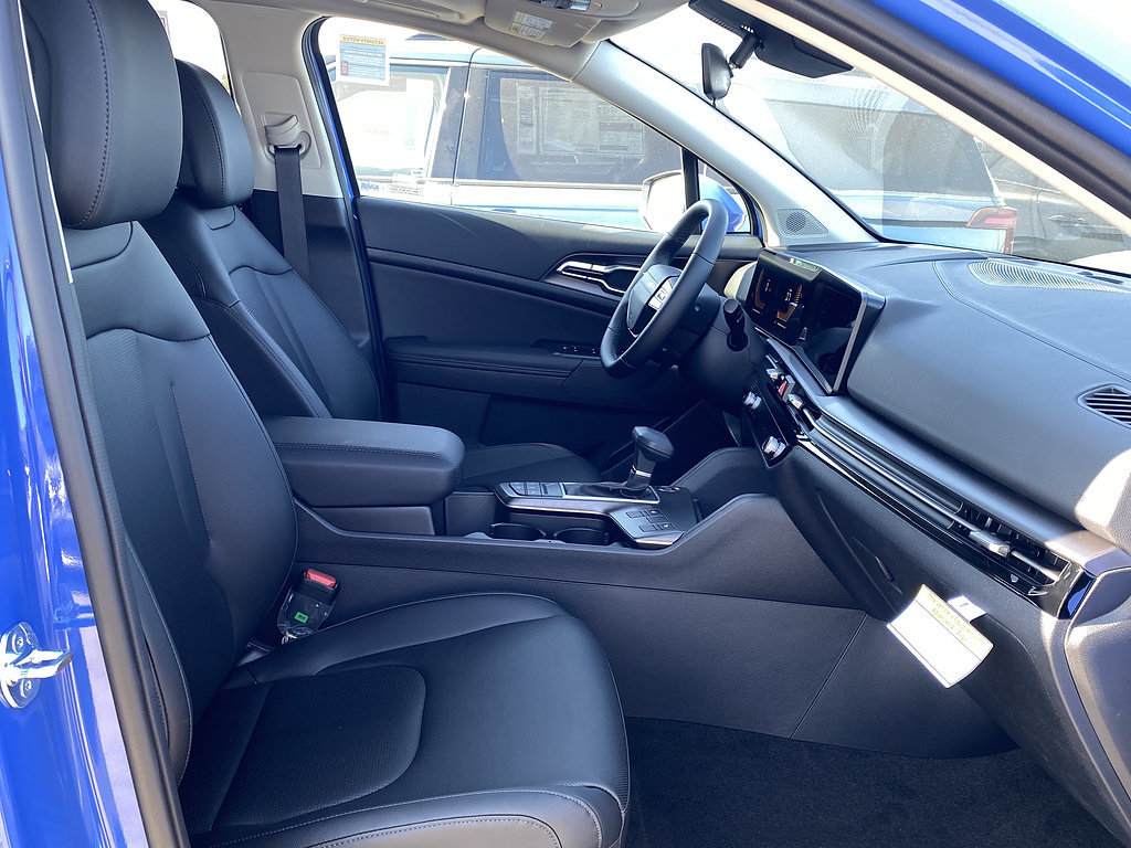 New 2026 Kia Sportage EX FWD image 25