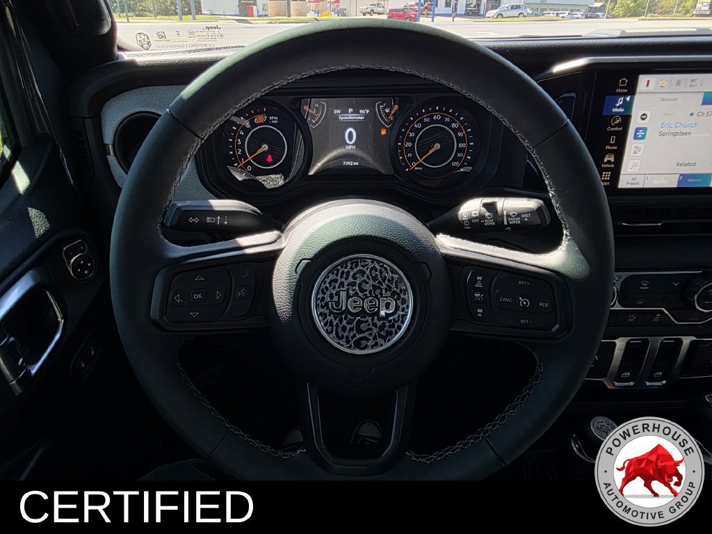 Used 2025 Jeep Wrangler Sport AWD/4WD image 30